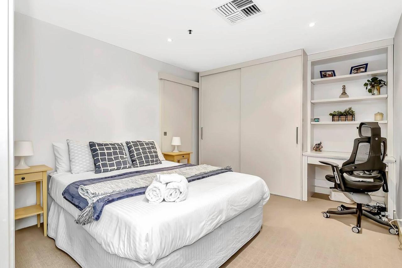 Waterfront Resort-Style Living At Glenelg Beach أدليد المظهر الخارجي الصورة
